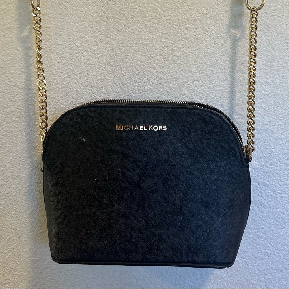 Micheal Kors over the shoulder small bag. Black